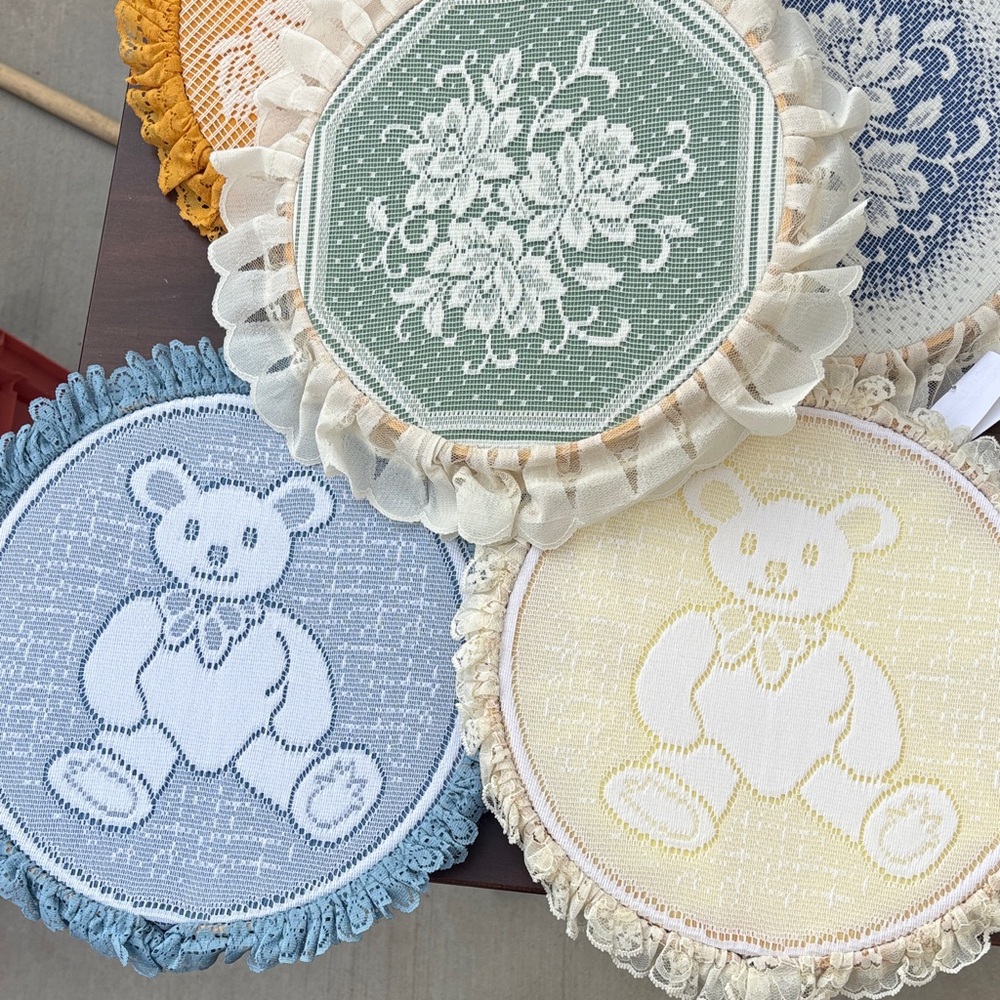 8 Vintage Decorative Lace crochet ring with Bear and Floral Designs - Picture 2 of 9